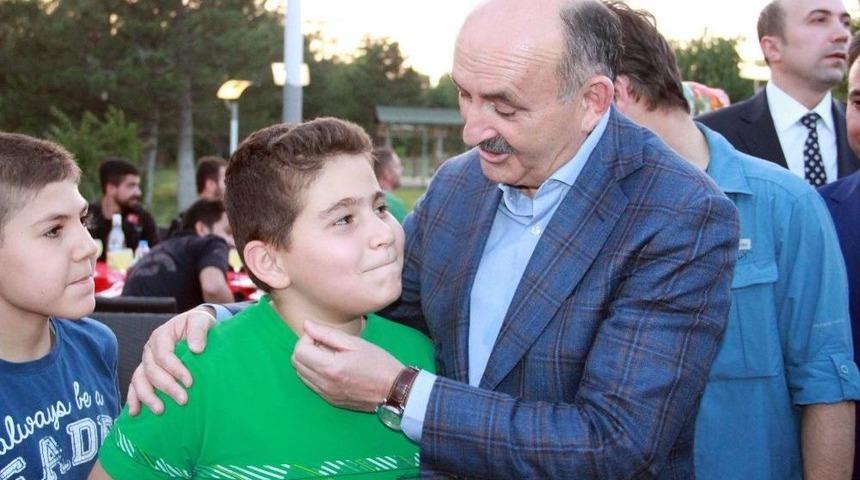 Batman&rsquo;da &lsquo;g&ouml;n&uuml;l K&ouml;pr&uuml;s&uuml;&rsquo; İftarı