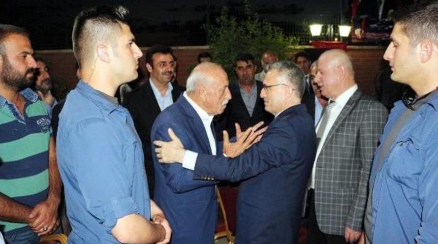 Bakan Ağbal'dan Panzer Kazasında &Ouml;len 2 Kardeşin Ailesine Başsağlığı Ziyareti (2)
