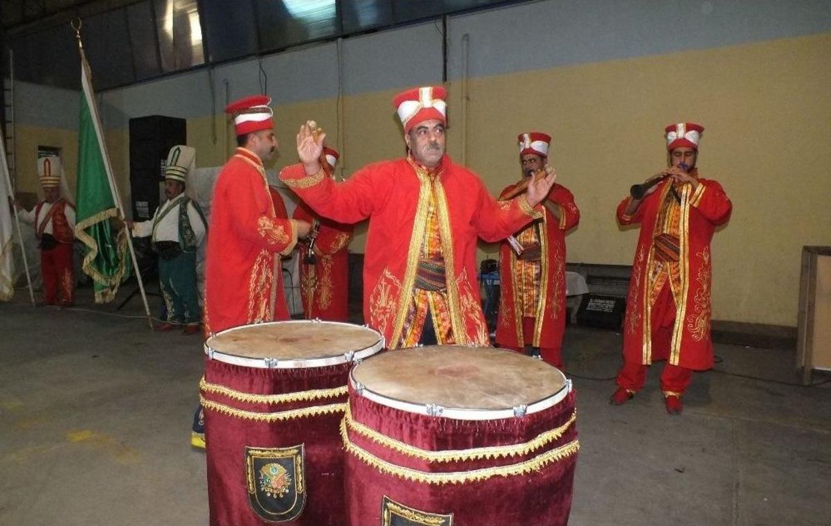 Milas&rsquo;ta Mehteran Eşliğinde İftar Yemeği
