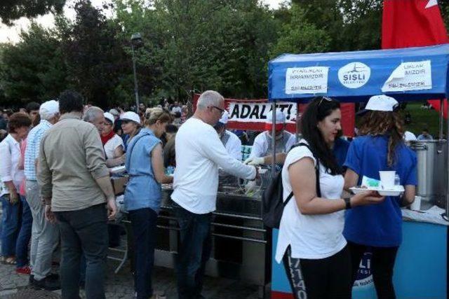 Maçka Parkı'ndaki Adalet Nöbetinde Ikinci Gün Tamamlandı