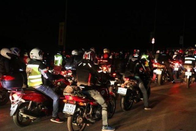 Motosikletlilerden Protesto Sürüşü