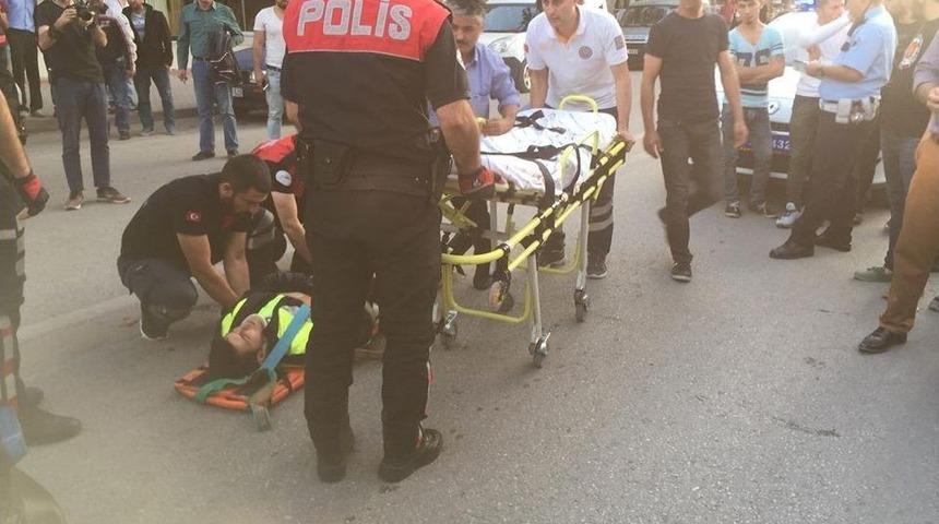 Motorize Polis Ekibi Kaza Yaptı, 1&rsquo;i Polis 2 Kişi Yaralandı