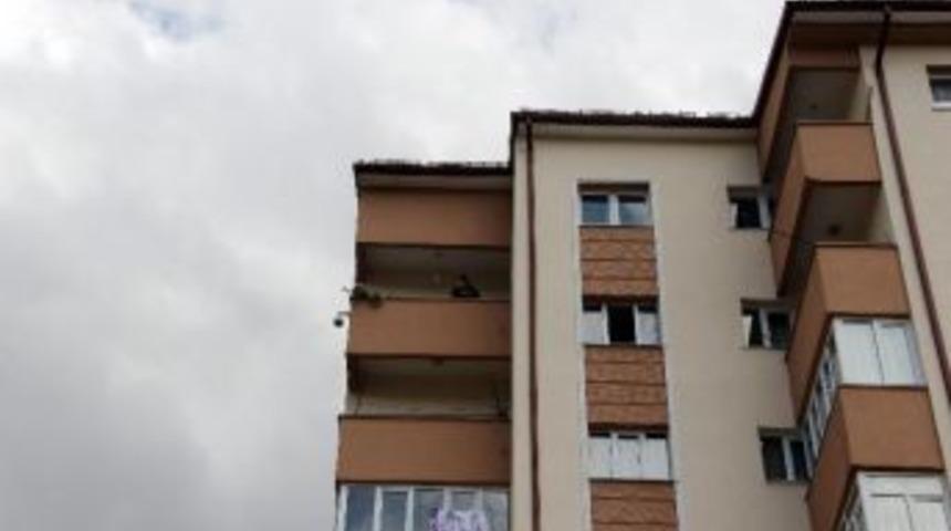 Kendini Eve Kitleyen Adalet Teyze&rsquo;ye 39 Saat Sonra Operasyon