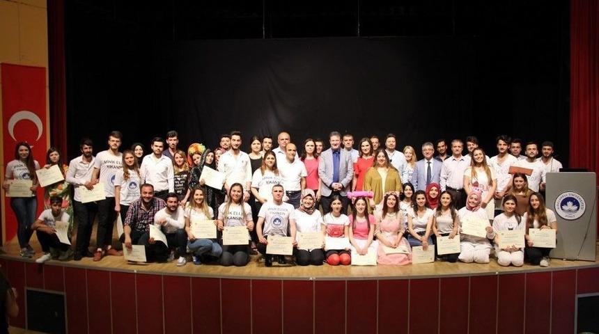 "minik Eller Yıkansın Ve Fırçala Dişlerini, Göster Gülüşlerini" Projesinin Kapanış Töreni