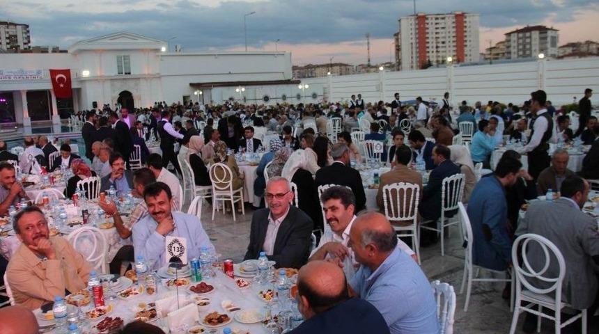 Kayseri Makina M&uuml;hendisleri Odası &Uuml;yeleri İftar Davetinde Buluştu