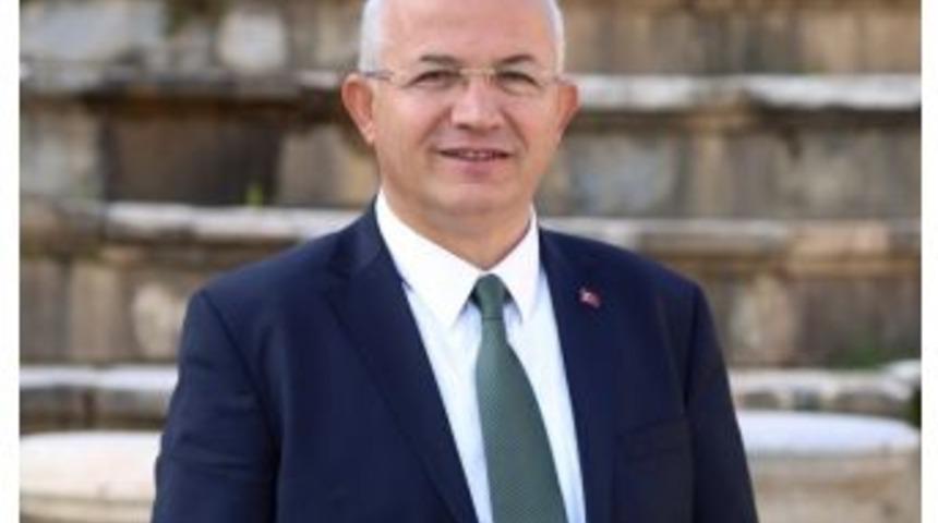 Başkan G&ouml;rmez&rsquo;den &rsquo;babalar G&uuml;n&uuml;&rsquo; Mesajı