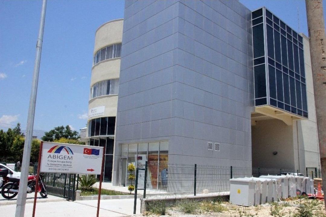 Antakya&rsquo;da Mobilya Sekt&ouml;r&uuml; 7 Milyon 700 Tl&rsquo;lik Dev Proje İle Atağa Kalkacak