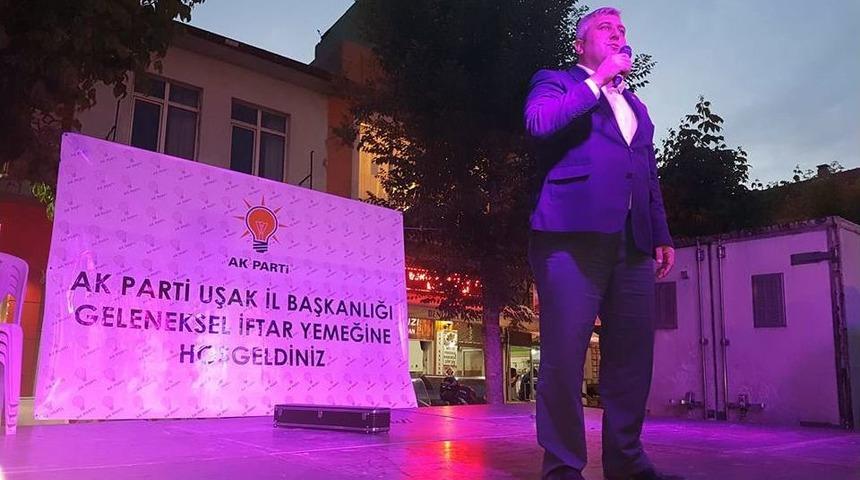 Ak Parti Uşak Teşkilatı, İftarda Buluştu
