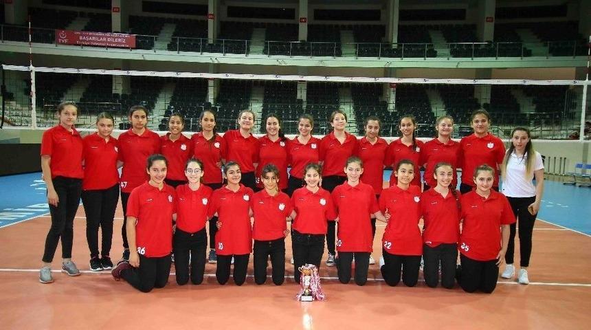 Filenin Sultanları İlk Turnuvasında Dereceye Girdi