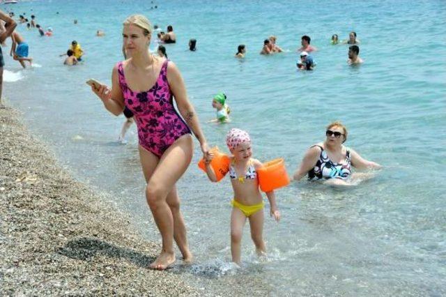 Sahiller Serinlemek Isteyenlerle Doldu