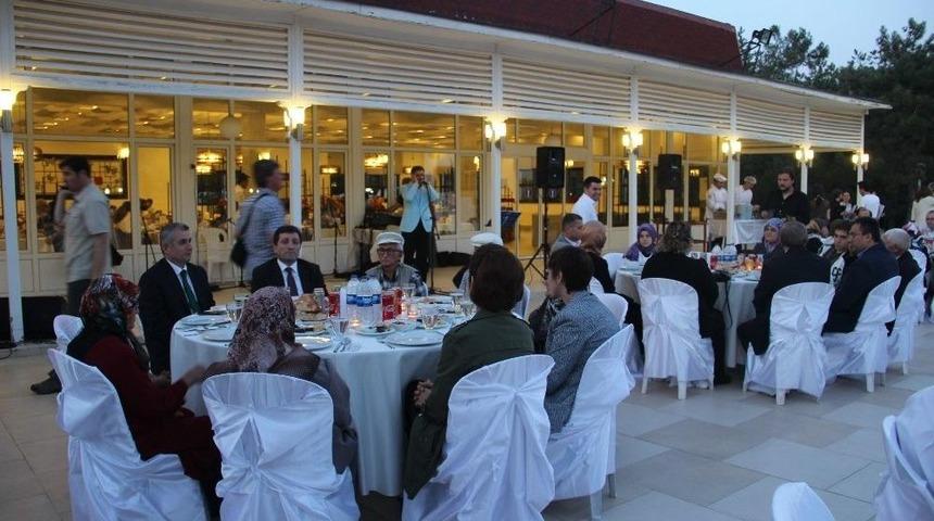 Şehit Aileleri Ve Gaziler İftar Yemeğinde Bir Araya Geldi