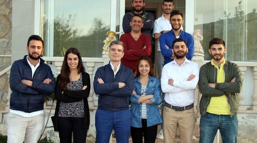 İtalyan Gen&ccedil; Kadının Baba Sevinci