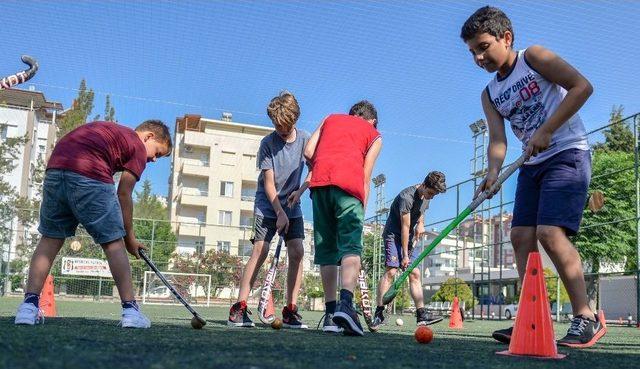 Muratpaşa&rsquo;da &Ccedil;im Hokeyi Kursları Başladı 1