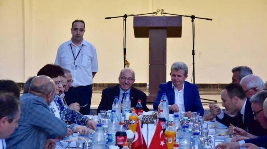 Başkan Albayrak İftar Programına Katıldı