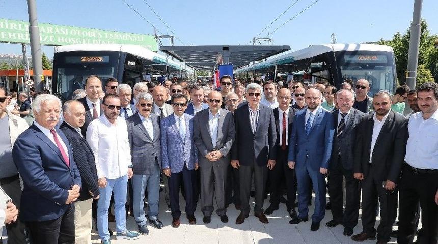 Kocaeli&rsquo;nin Yerli &Uuml;retim Tramvayı Hizmete Girdi