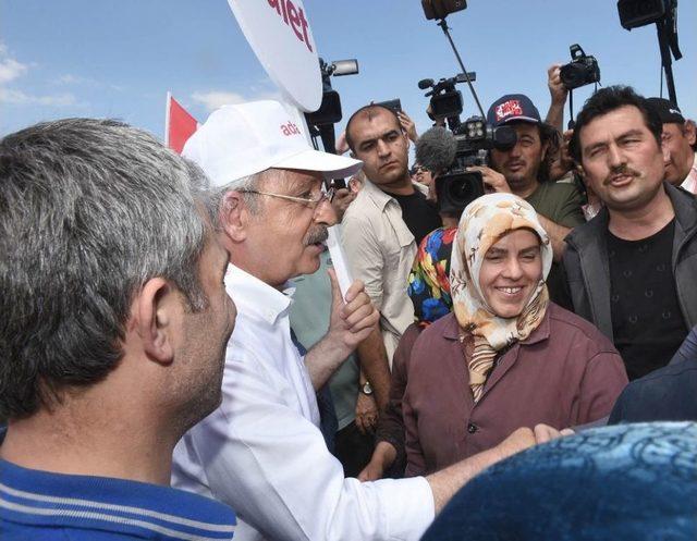 Kılıçdaroğlu, ’adalet Yürüyüşü’nün 3. Gününde İlk Molayı Verdi