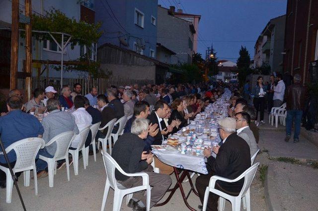 Kuzey Kafkas Kültür Derneği İftar Programında Çerkes Ve Abhazlar Bir Araya Geldi