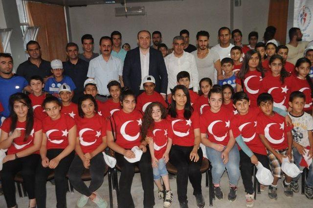 Dünya Şampiyonu Milli Boksör Mustafa Genç Cizre’de Gençlerle Buluştu