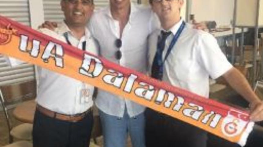 Muslera'ya Dalaman'da Doğum G&uuml;n&uuml; Kutlaması