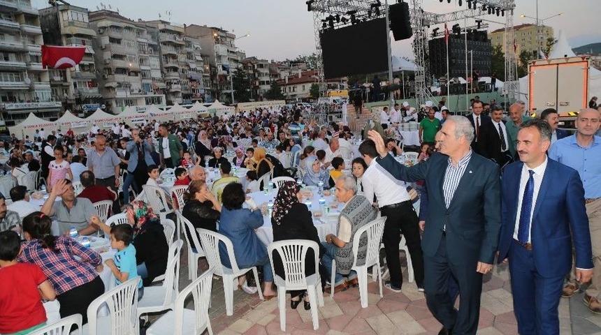 Gemlik Büyükşehir İle Geleceğe Yürüyor