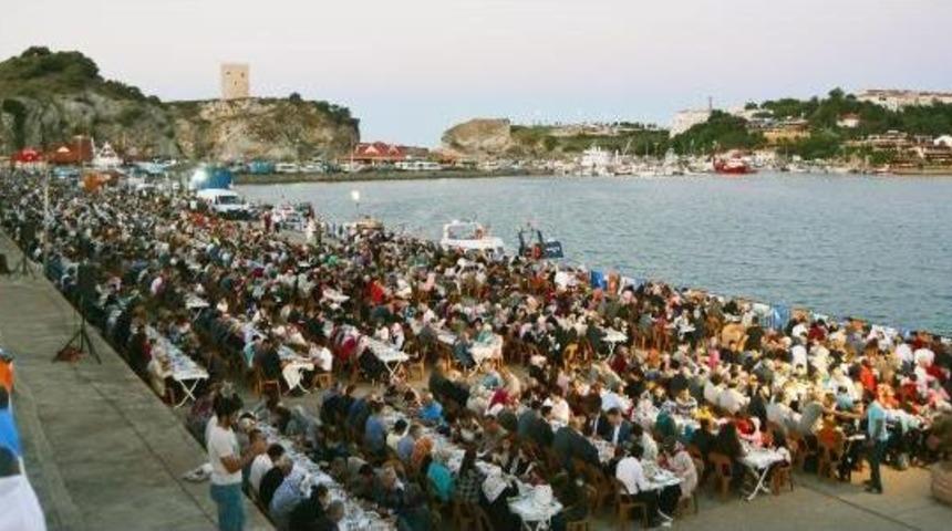 Şile Limanı'nda Iftar