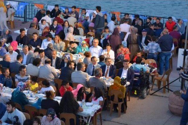 Şile Limanı'nda Iftar