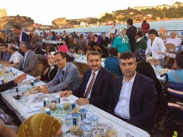 Şile Limanı'nda Iftar