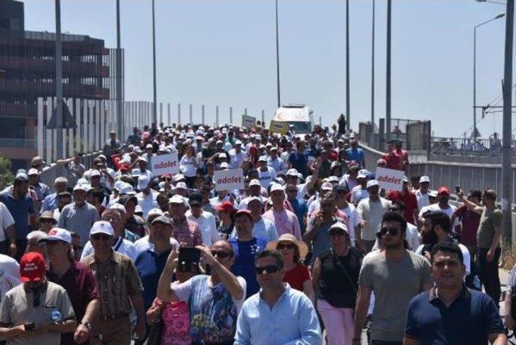 Chp İzmir Il Yönetimi, 'adalet Yürüyüşüne' Başladı (2)
