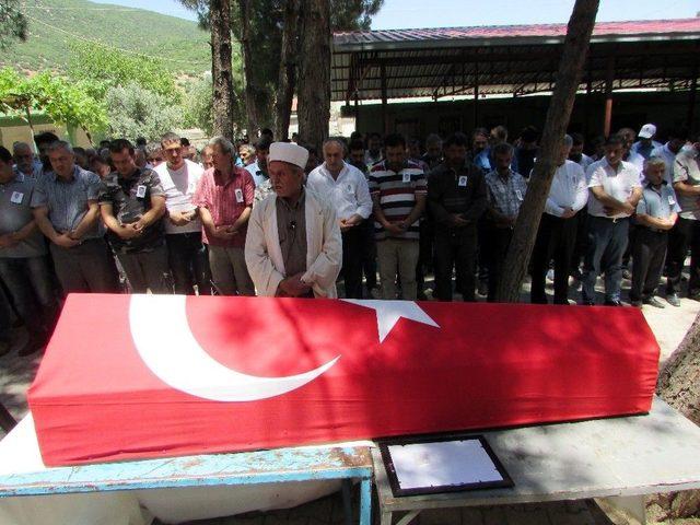 Kalp Krizi Geçiren Polis Memuru Hayatını Kaybetti 3