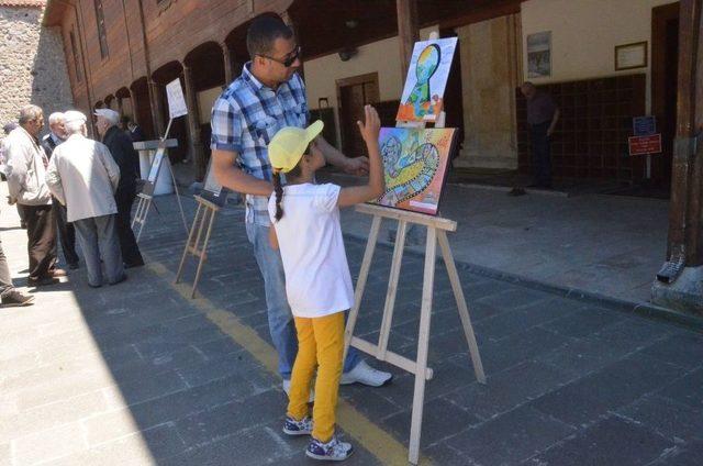 Çizimlerle 40 Hadis Sergiye Çıktı 1