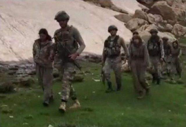 Herekol Dağı nda &Ccedil;atışma; 2 Ter&ouml;rist &Ouml;l&uuml;, 6 Ter&ouml;rist Teslim (2) 3