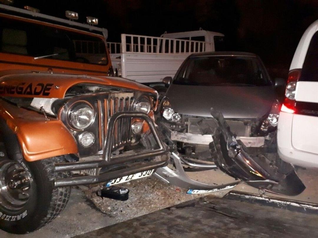 Aracıyla 4 Araca &Ccedil;arptı, Yaya Olarak Ka&ccedil;tı, S&uuml;r&uuml;c&uuml; Bilmecesi Yaşandı