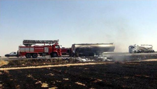 Ham Petrol Yüklü Tankerdeki Yangın, Büyümeden Söndürüldü