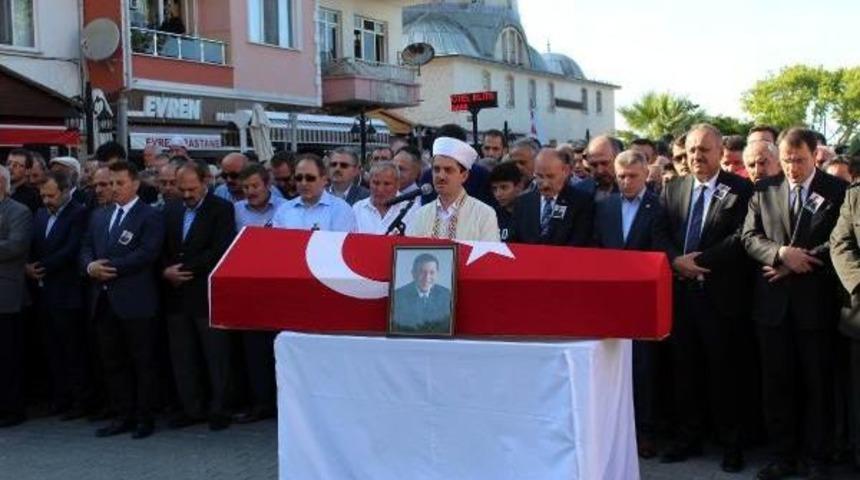 Kanserden &Ouml;len Belediye Başkanı Toprağa Verildi