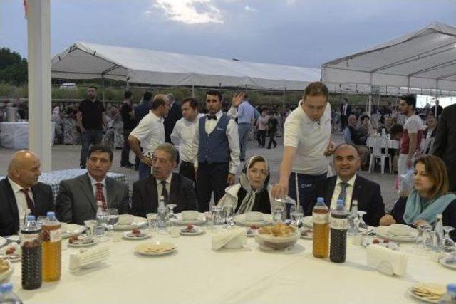 Demirel I&ccedil;in Mezarında Anma (3) 1