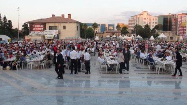 Şanlıurfa'da Valilikten 10 Bin Kişiye Iftar