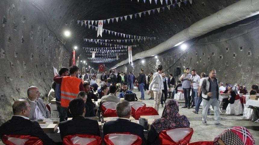 650 Kişi Tünelde İftarda Buluştu