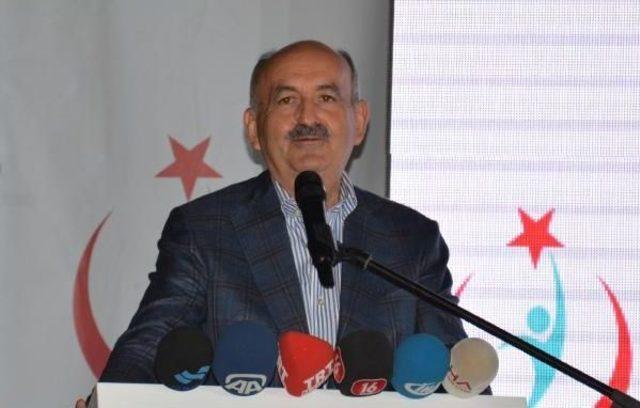 Bakan Müezzinoğlu Hastane Şantiyesinde Işçilerle Iftar Yaptı