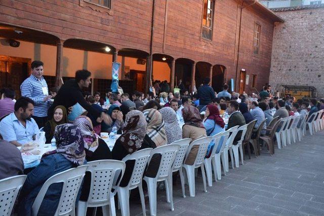 Sinoplular Alaaddin Camisi’nde İftar Açtı