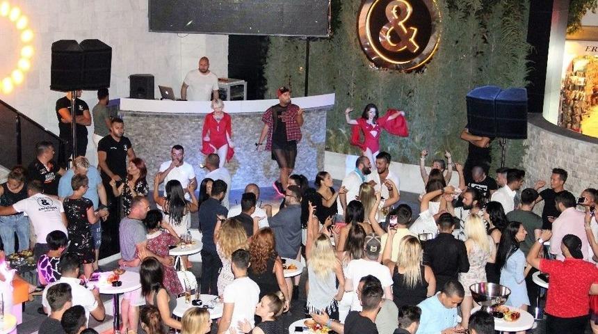 Hakan Kakız Bodrum&rsquo;u Salladı