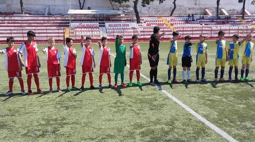Burhaniye&rsquo; De U12 Takımı Şampiyon Oldu
