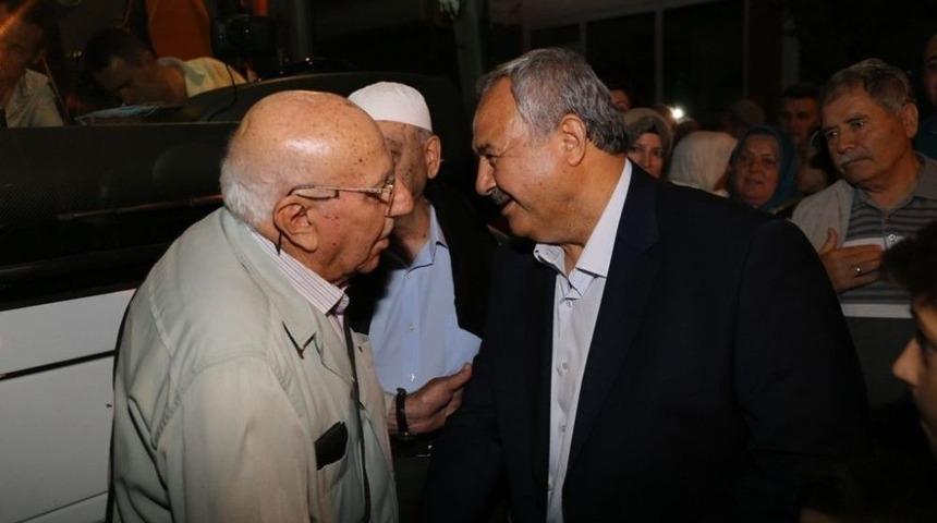 Burhaniye&rsquo;de 82 Kişi Kutsal Topraklara Uğurlandı