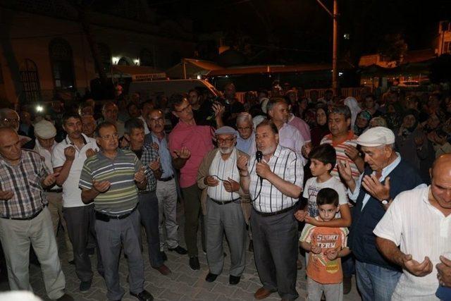 Burhaniye&rsquo;de 82 Kişi Kutsal Topraklara Uğurlandı 1