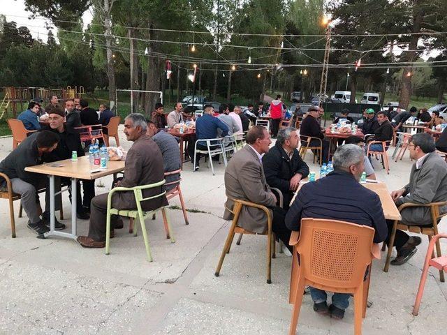 Sarıkamış Dostları Sivil Toplum Kuruluşu&rsquo;ndan İftar Yemeği 1