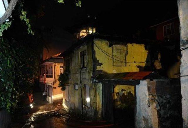 Kullanılmayan Boş Bina Yakıldı 3