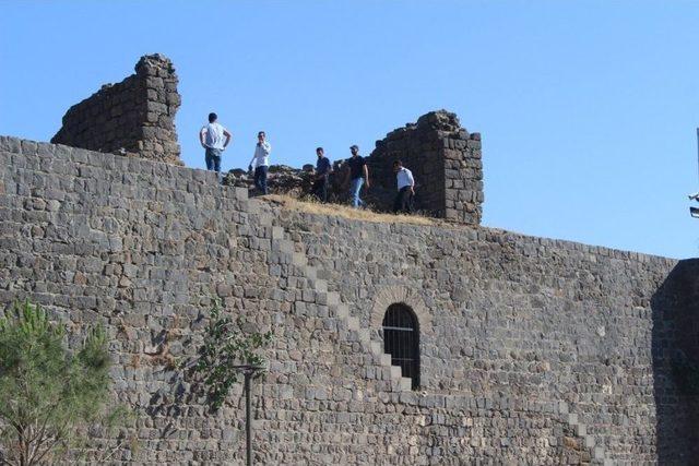 Surlarda ’özçekim’ Yasağına Uyan Yok 2