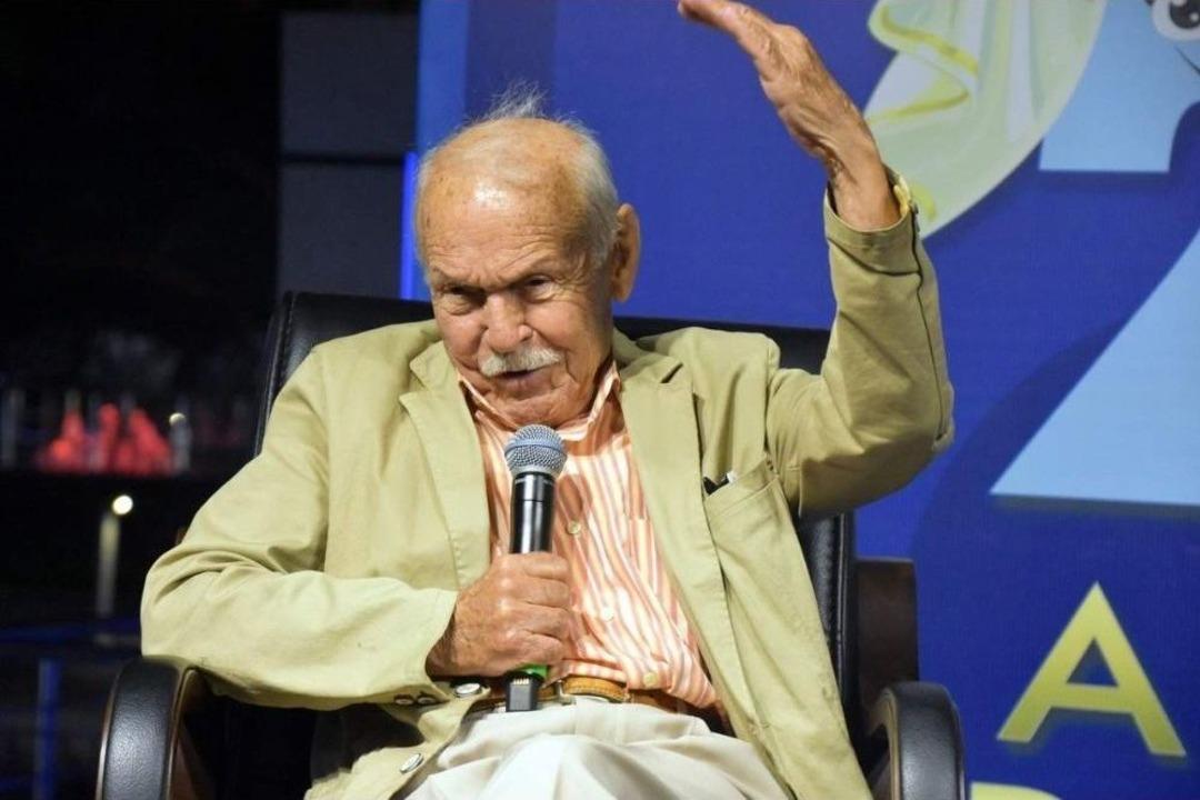 Aliağalı &Ccedil;ocuklardan Muzaffer İzg&uuml;&rsquo;ye Sevgi Seli