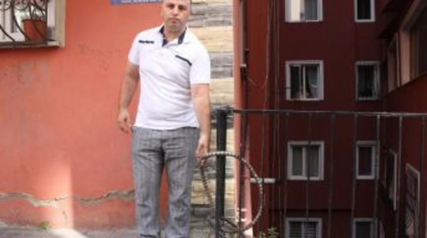 (&ouml;zel Haber) Telefonla Konuşuyormuş Gibi Yapıp 20 Saniyede Motosikleti &Ccedil;aldı