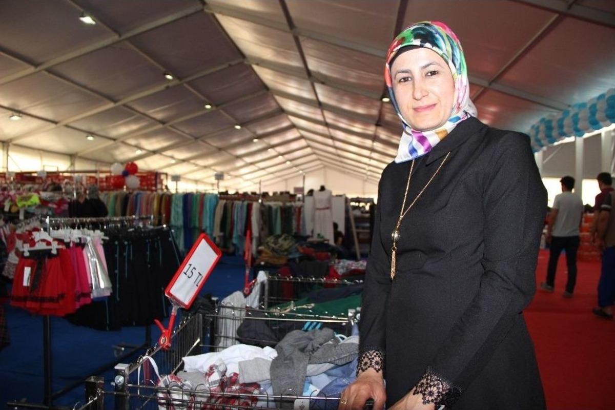 Sancaktepe&rsquo;de B&uuml;y&uuml;k İndirim &Ccedil;adırı A&ccedil;ıldı