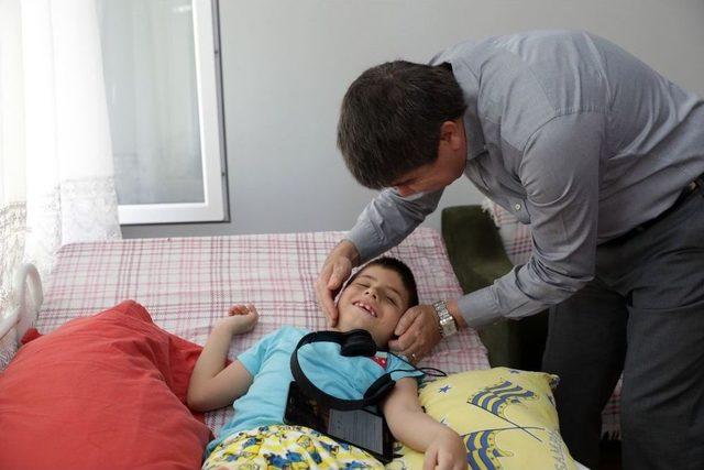 Başkan T&uuml;rel&rsquo;den Hasta Oğlu İ&ccedil;in Sarma Yapan Semra Hanıma Anlamlı Ziyaret 1